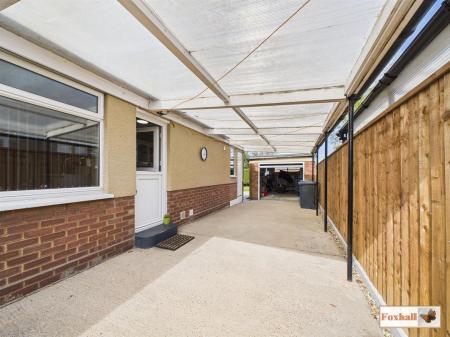 Side Driveway/Carport