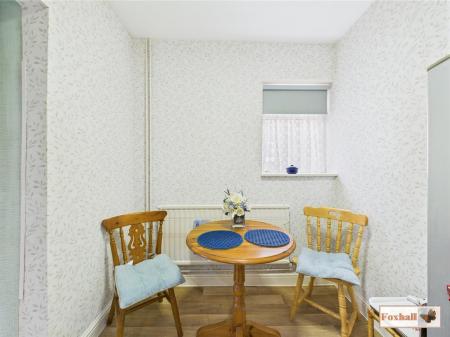 Kitchen/Breakfast Area