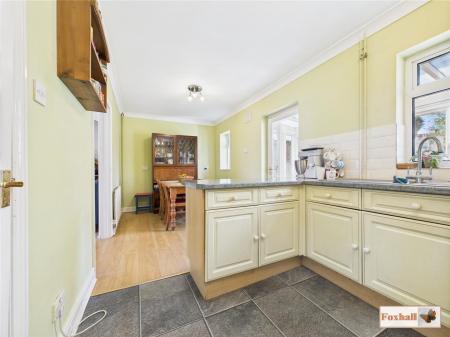 Kitchen/Dining area
