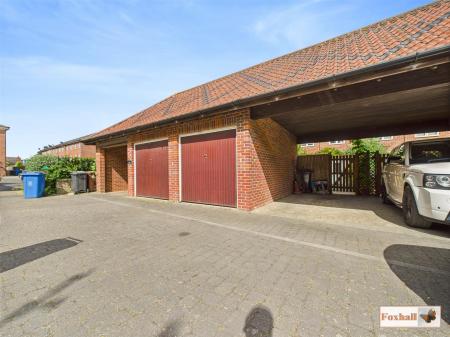 Garage & Carport