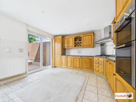 Kitchen/Dining Area