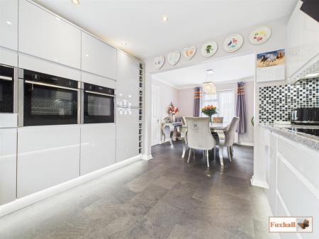 Kitchen / Diner