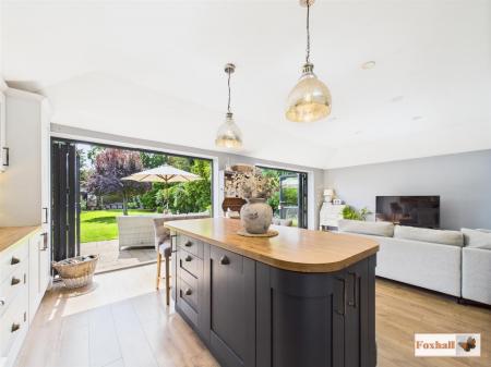 Kitchen / Dining / Sitting Area