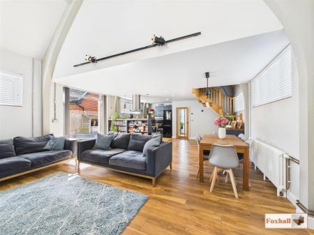 Kitchen / Dining / Lounge Area