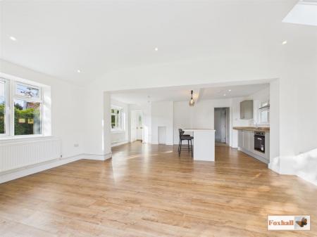 Kitchen / Diner / Breakfast / Lounge Area