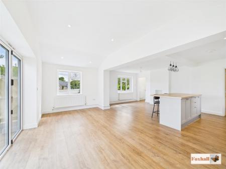 Kitchen / Diner / Breakfast / Lounge Area