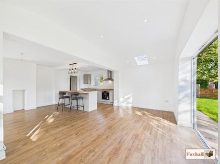 Kitchen / Diner / Breakfast / Lounge Area