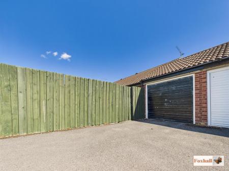 Garage & Parking