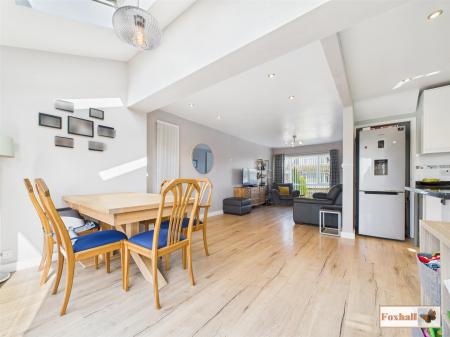 Open Plan Kitchen/ Dining / Living space