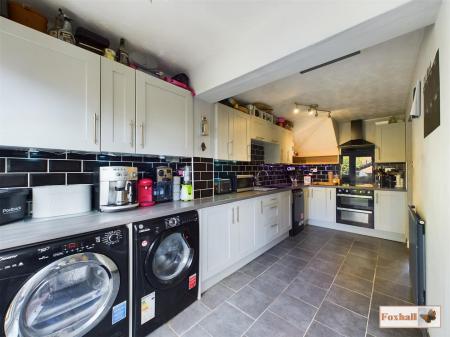 Extended Kitchen/Breakfast Room
