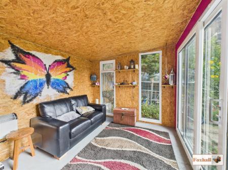 Summer House / Office