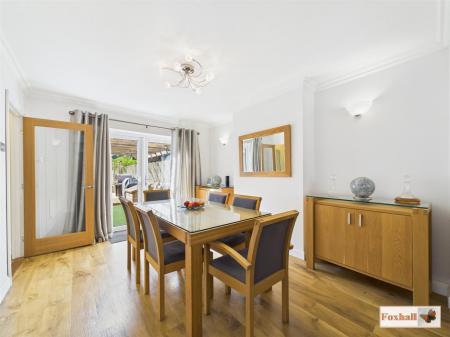 Lounge / Dining Room