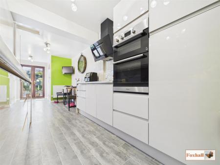 Kitchen / Breakfast Room