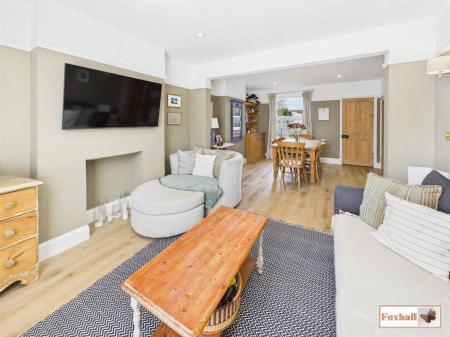 Lounge / Dining Room