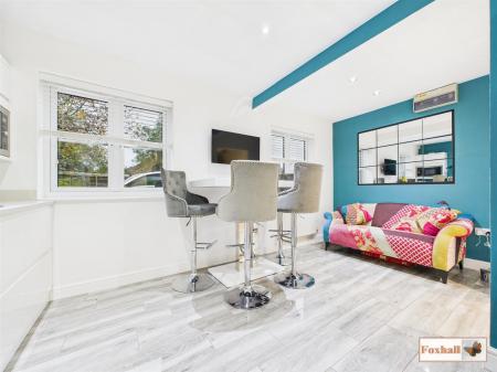 Kitchen / Breakfast Room