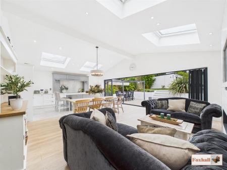 Kitchen / Dining / Family Room