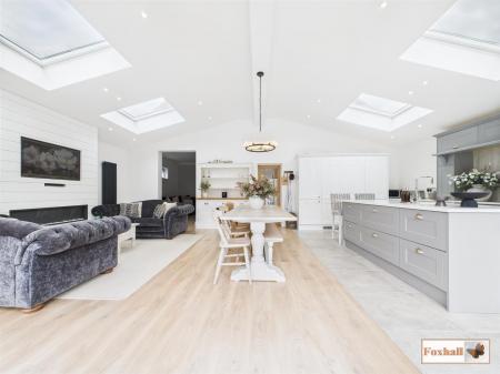 Kitchen / Dining / Family Room