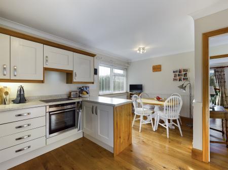 Kitchen/Breakfast Room