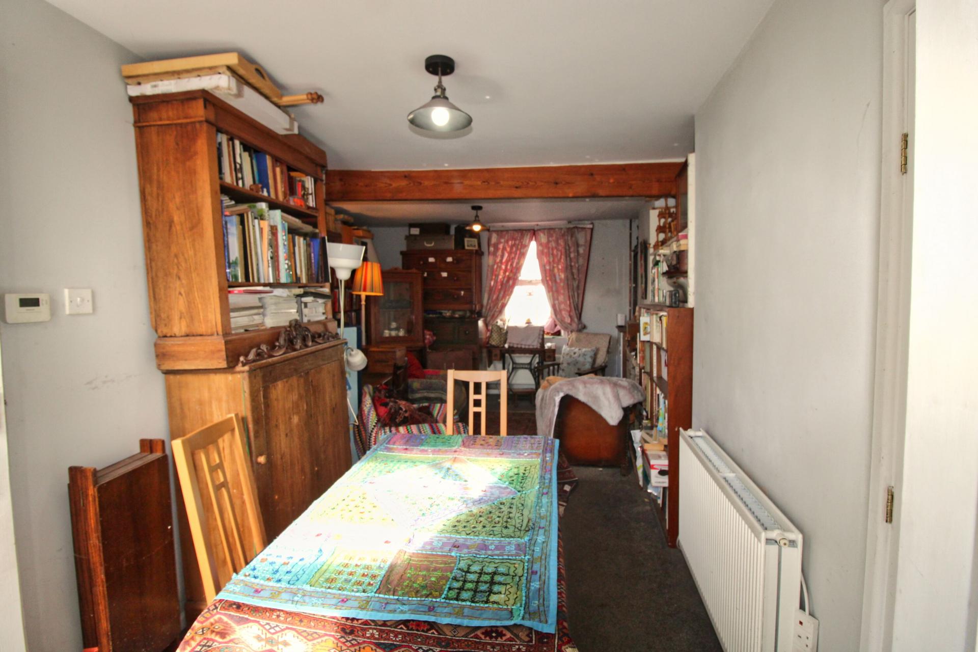 2 bedroom House for sale in Abergavenny
