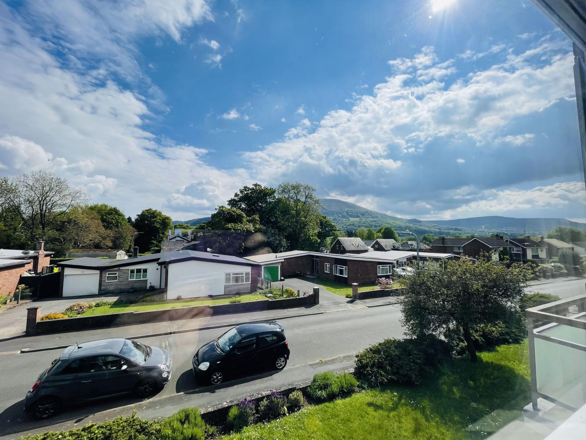 2 bedroom Flat for rent in Abergavenny