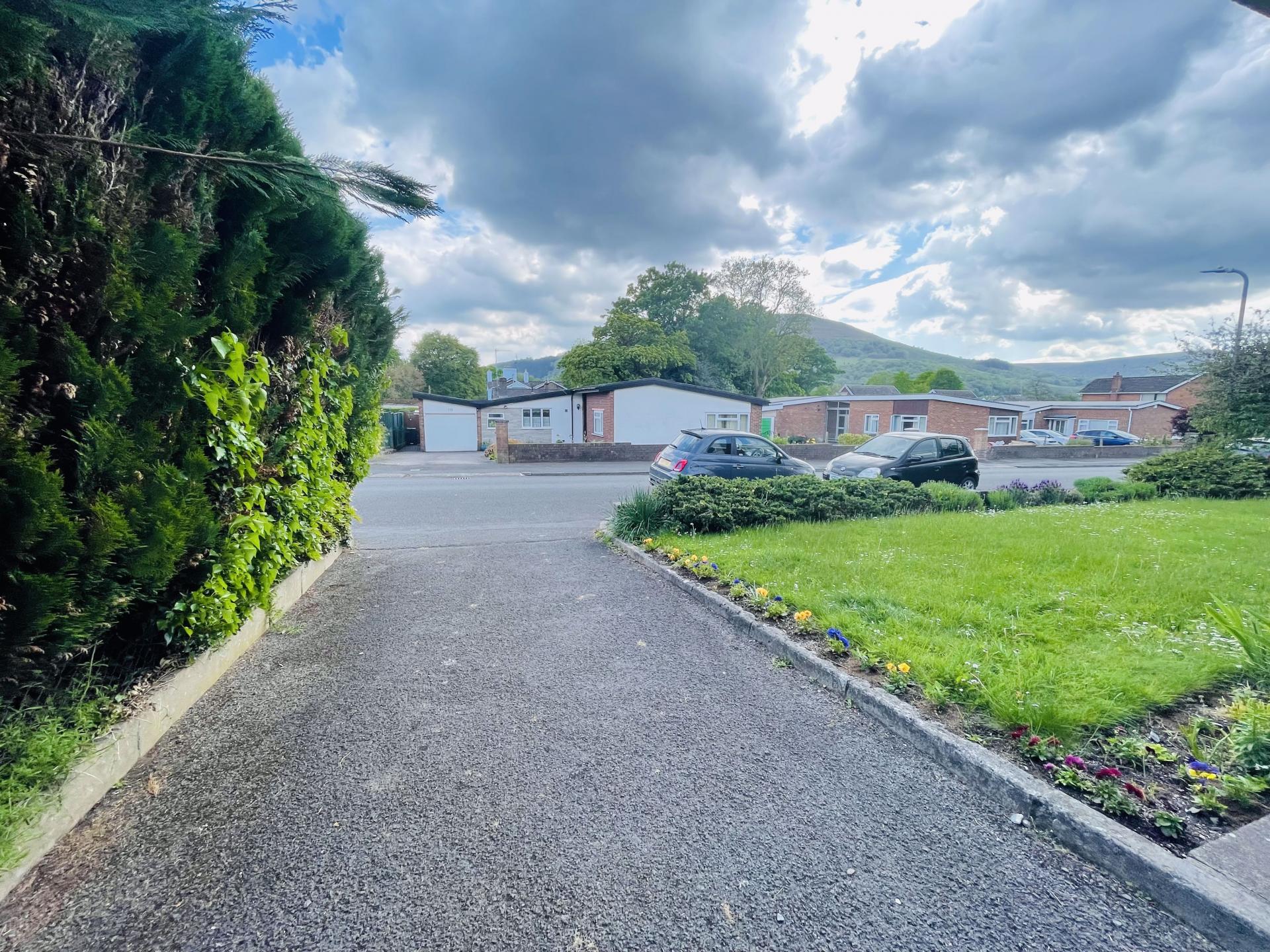 2 bedroom Flat for rent in Abergavenny