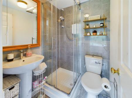 Annexe Shower Room