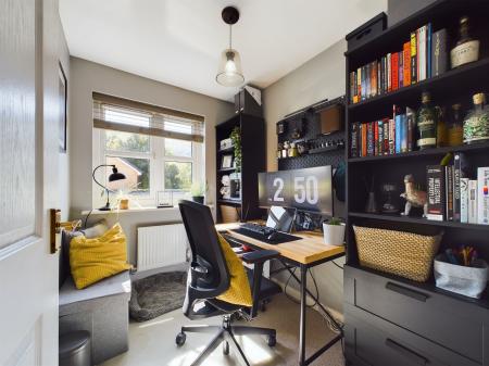 Bedroom/Office