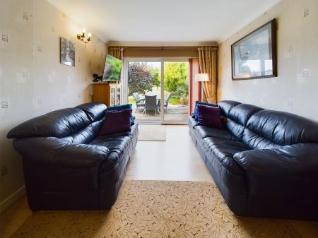 Living/Sitting Room