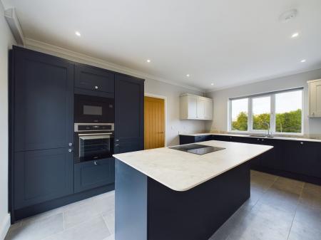 Kitchen / breakfast room