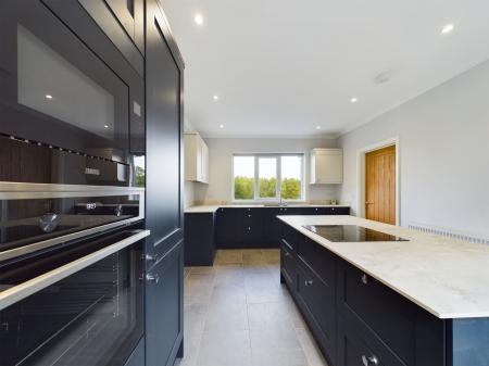 Kitchen / breakfast room