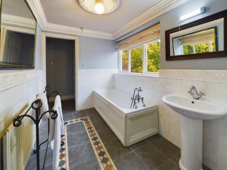 En-suite Bathroom