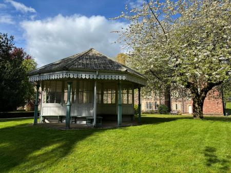 Communal gardens