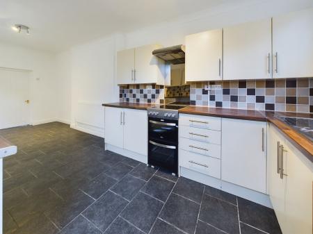 Kitchen / Breakfast Room