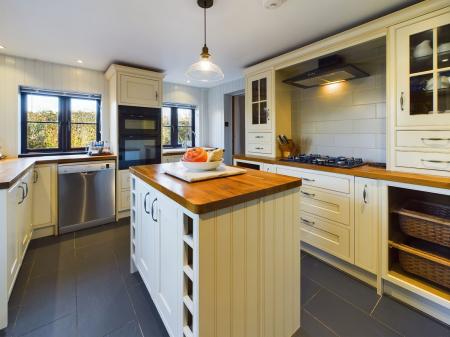 Kitchen/Breakfast Room