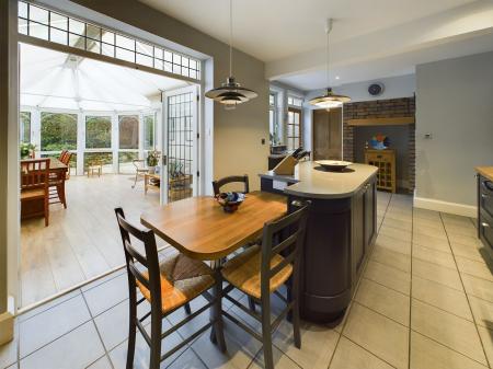 Kitchen/Breakfast Room