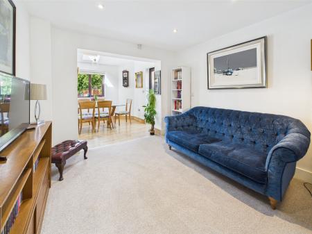 Kitchen/Family/Diner