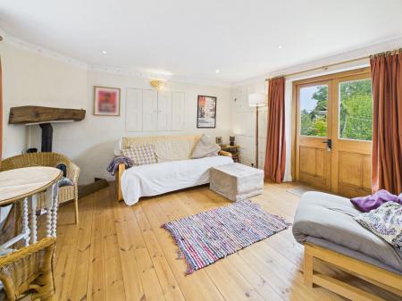 Guest Room / Snug