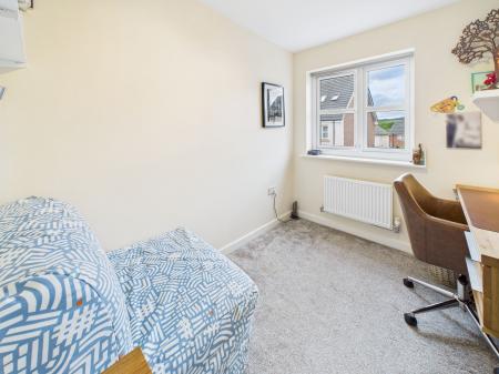 Bedroom 3 / office