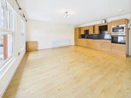 Open plan kitchen /living