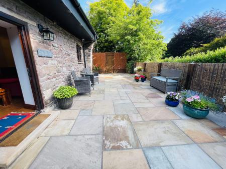 Courtyard garden