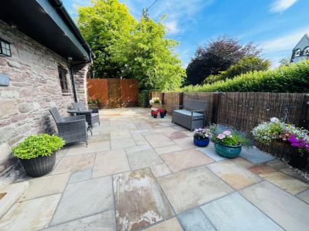 Courtyard garden