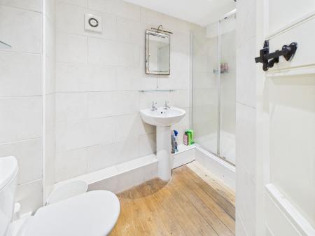 En-suite shower room