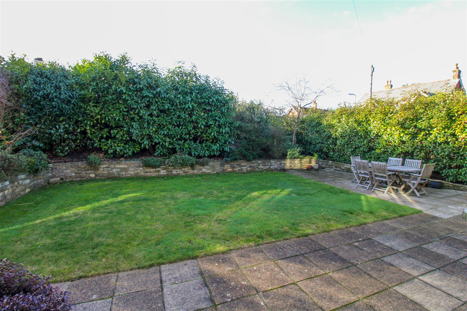 4 bedroom Detached House for sale in Fleet