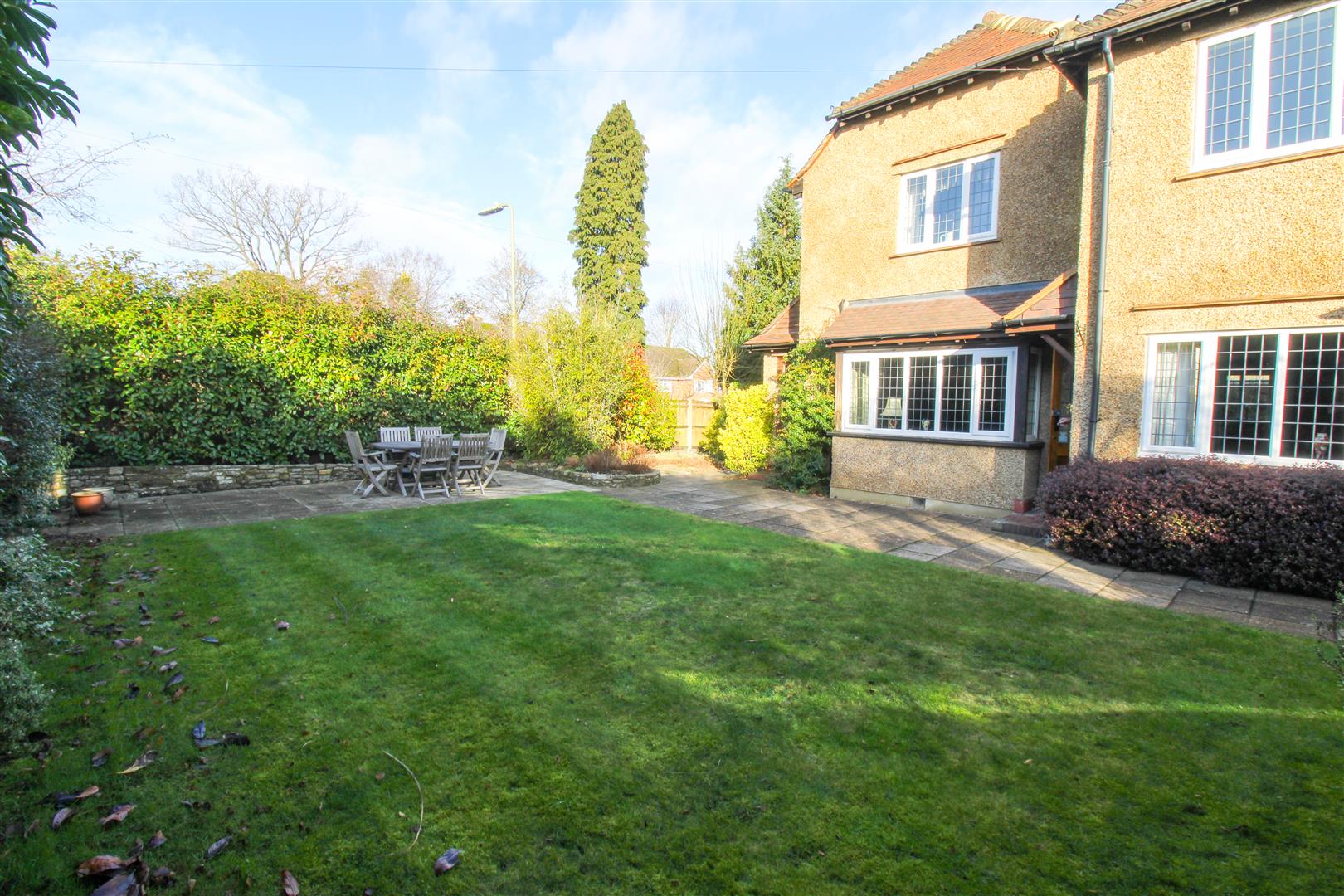 4 bedroom Detached House for sale in Fleet