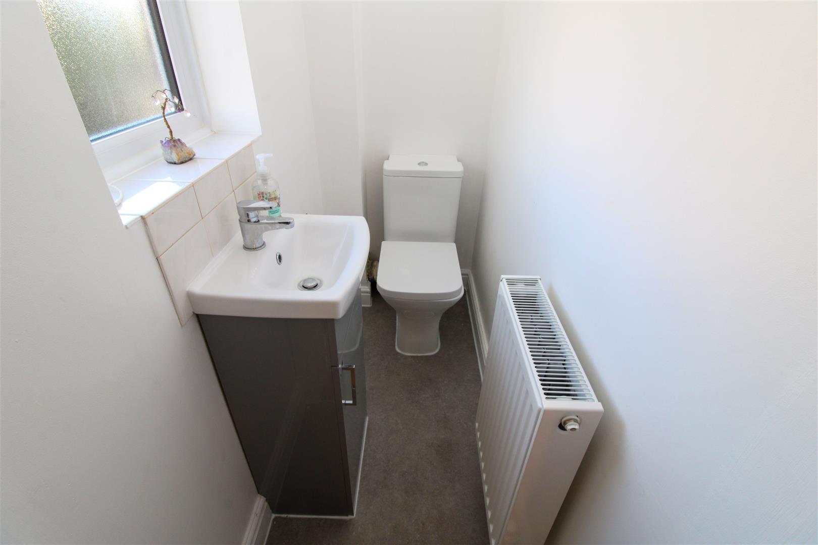 3 bedroom SemiDetached House for sale in Fleet