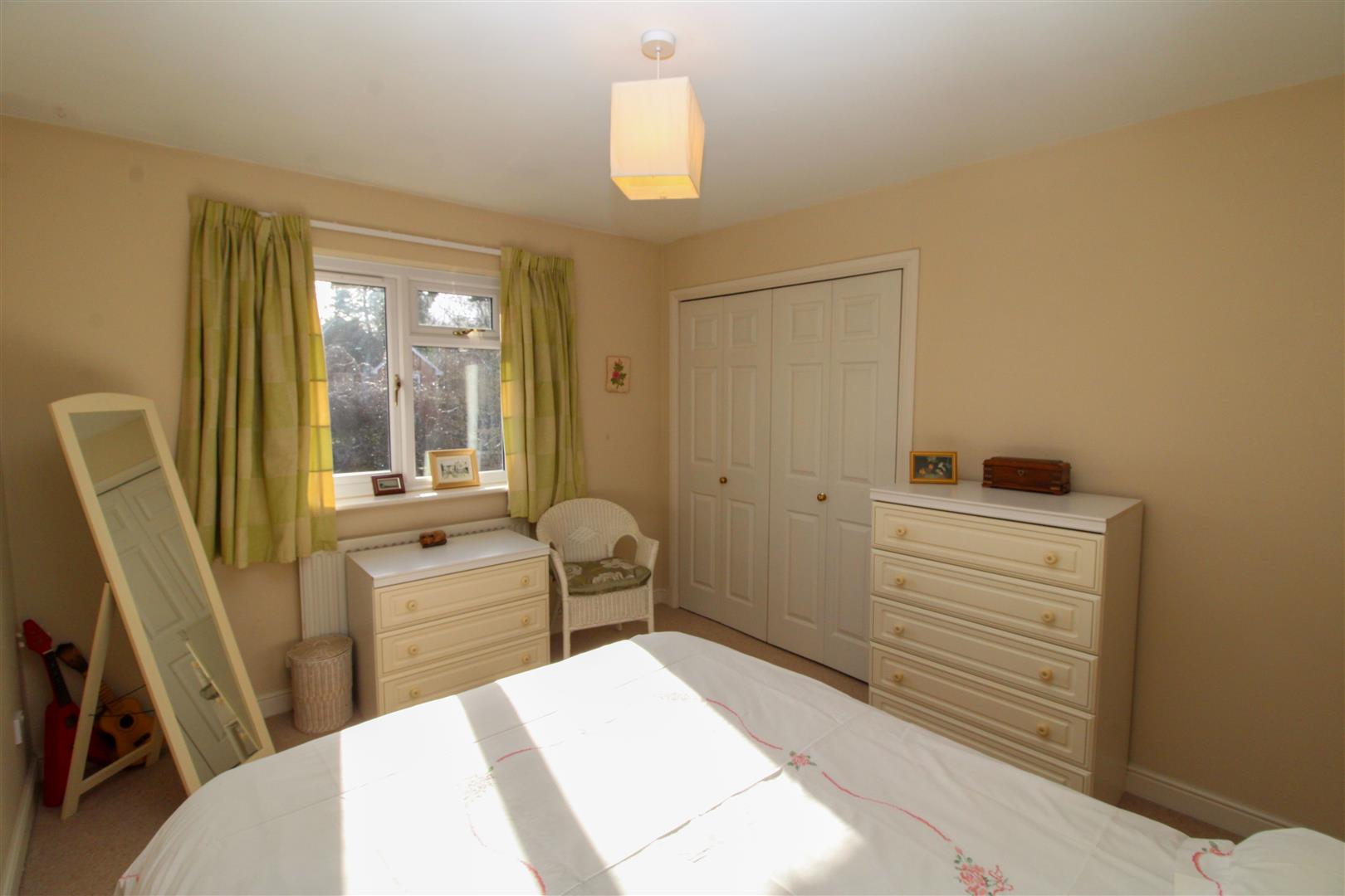 3 bedroom SemiDetached House for sale in Fleet