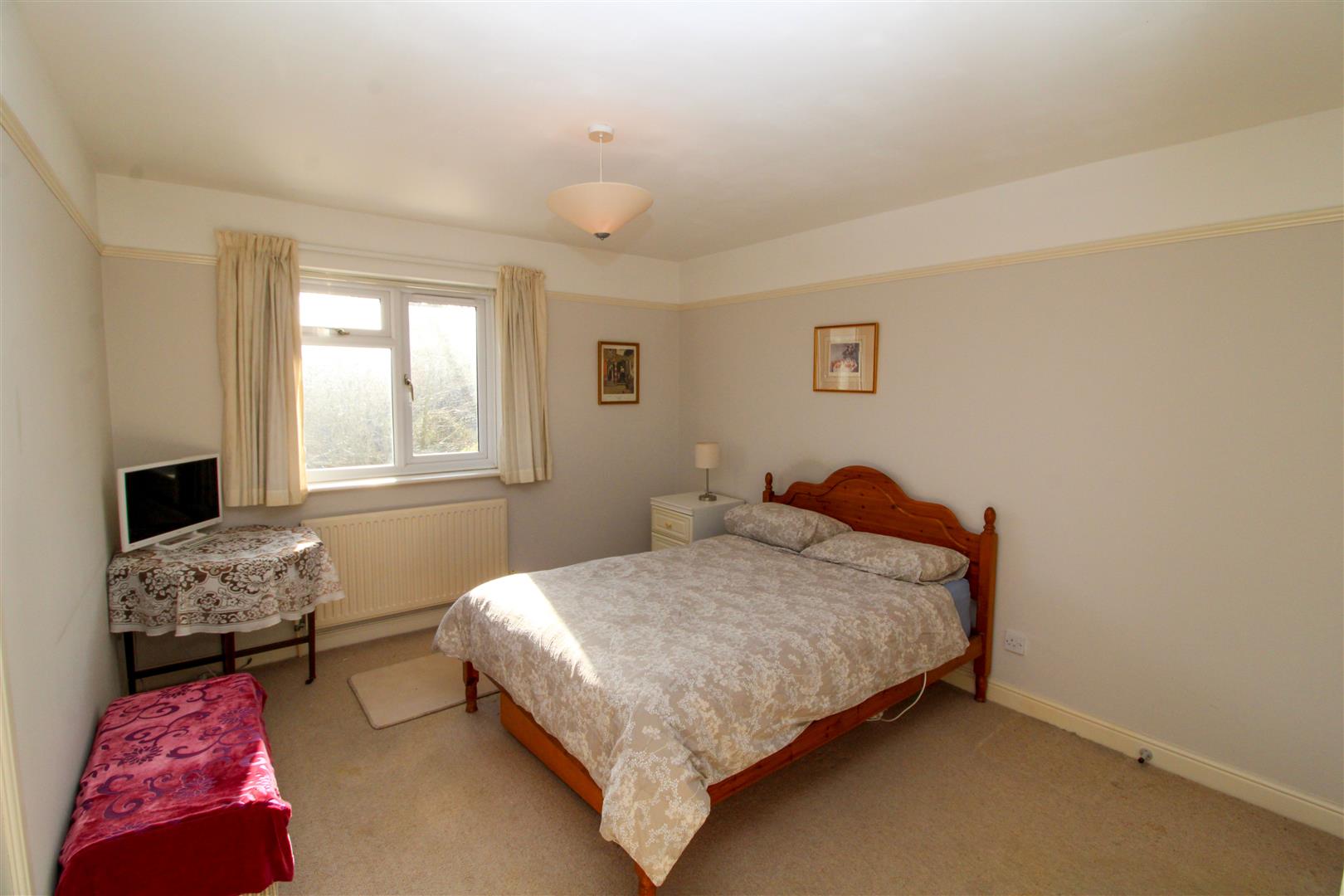 3 bedroom SemiDetached House for sale in Fleet