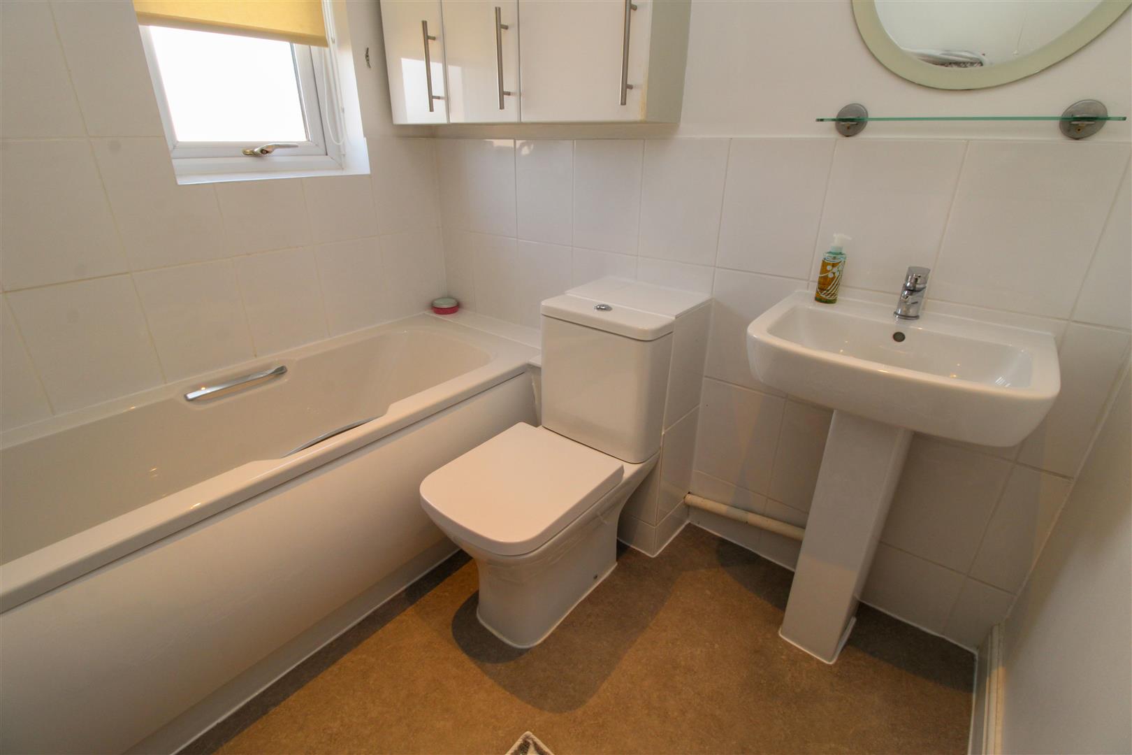 3 bedroom SemiDetached House for sale in Fleet
