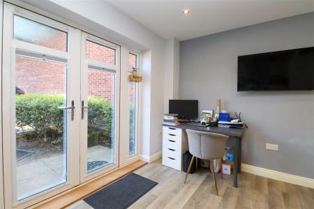 Open Plan Living Room/Kitchen