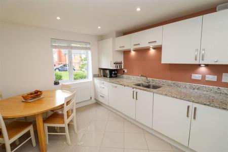 Kitchen/Breakfast Room